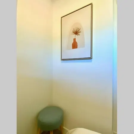 Superbe 4 Couchages Avec Terrasse - Clim - 50m De La Apartment Saint-Raphael (Var)